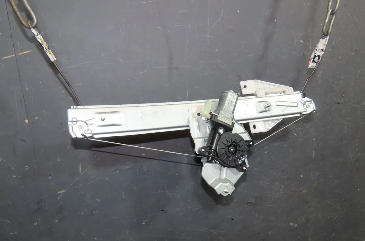 Mecanisme moteur lève-glace avant droit Dacia SPRING Ev (b6m1) (2020) 5 portes occasion