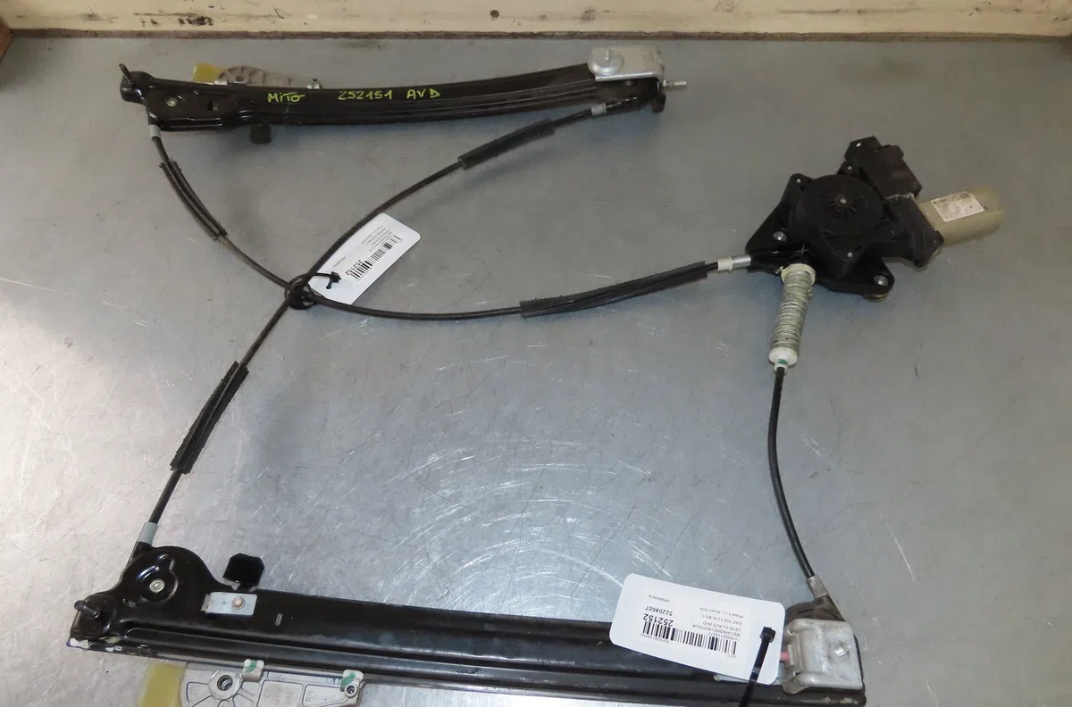Mecanisme  moteur lève-glace avant droit Fiat 500 (312_) 0.9 (312axg1a, 312.axg11) (2010) occasion