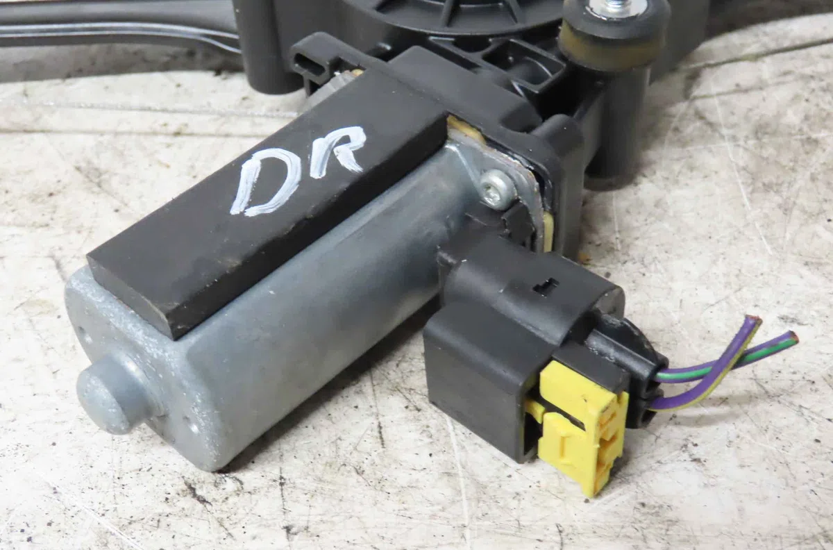 Mecanisme  moteur lève-glace avant droit FIAT 500 II occasion