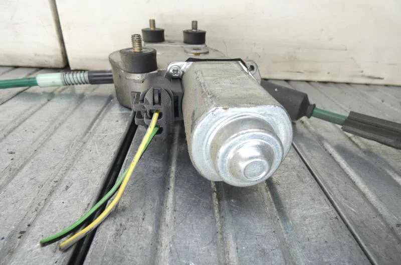 Mecanisme  moteur lève-glace avant droit FIAT MULTIPLA PHASE 1 occasion