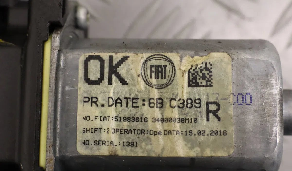 Mecanisme  moteur lève-glace avant droit Fiat PANDA (312_, 319_) 1.2 (312pxa1a) (2012) occasion