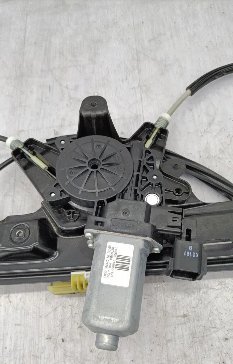 Mecanisme  moteur lève-glace avant droit FORD C-MAX 2 PHASE 1 occasion