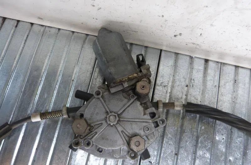 Mecanisme  moteur lève-glace avant droit FORD ESCORT 6 occasion