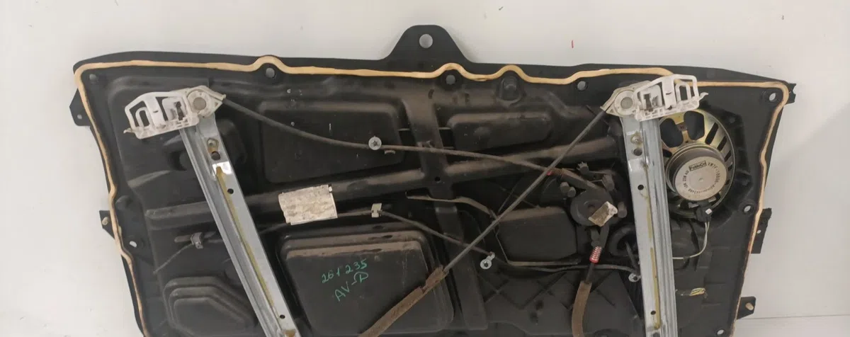 Mecanisme  moteur lève-glace avant droit Ford FIESTA V (JH_, JD_) 1.3 (2001-2008) 3 portes occasion