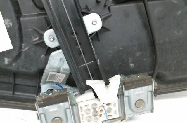 Mecanisme  moteur lève-glace avant droit FORD FIESTA V occasion