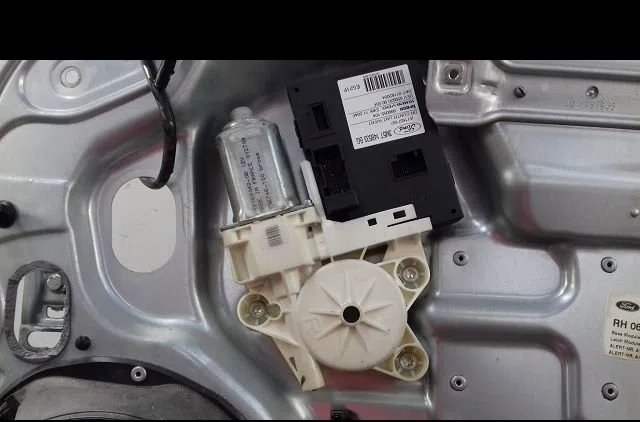 Mecanisme  moteur lève-glace avant droit Ford FOCUS C-MAX (DM2) 2.0 tdci (2003-2007) occasion