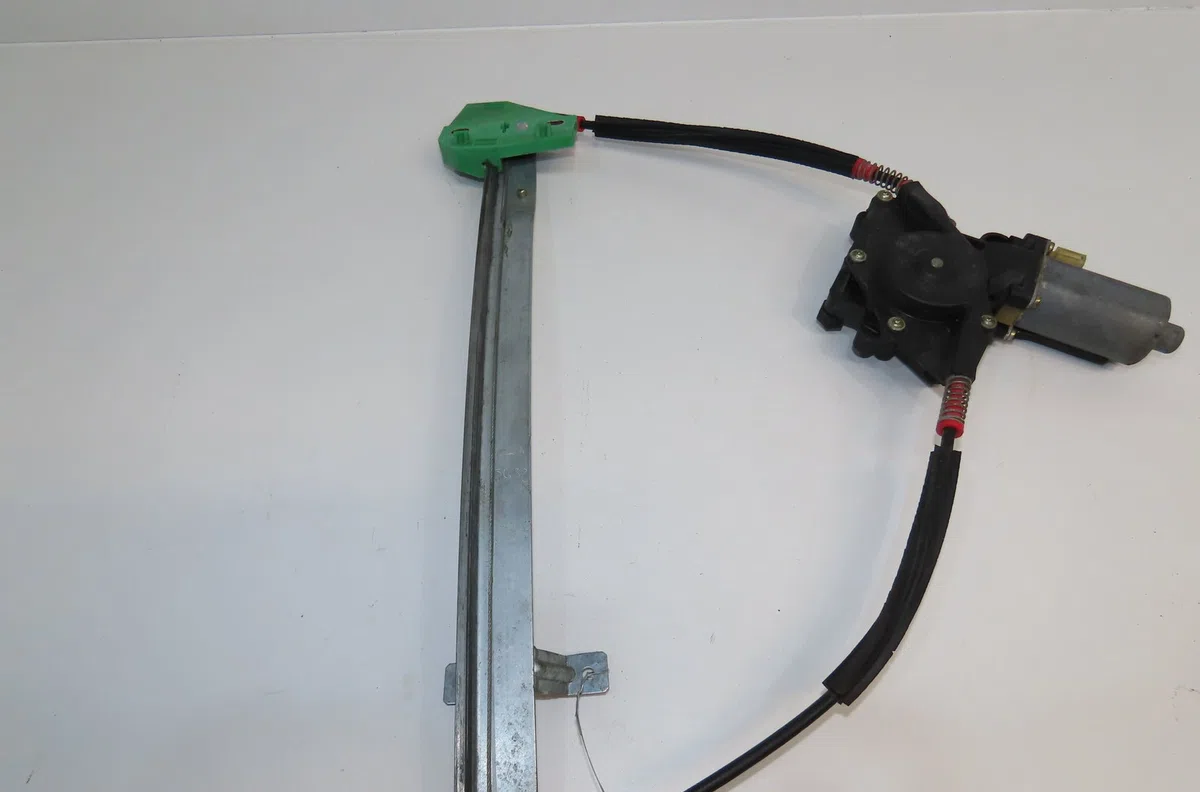 Mecanisme moteur lève-glace avant droit Ford KA (RB_) 1.3 i (1996-2008) occasion