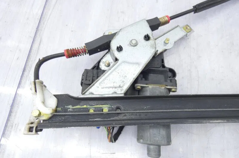 Mecanisme  moteur lève-glace avant droit FORD MONDEO 2 occasion