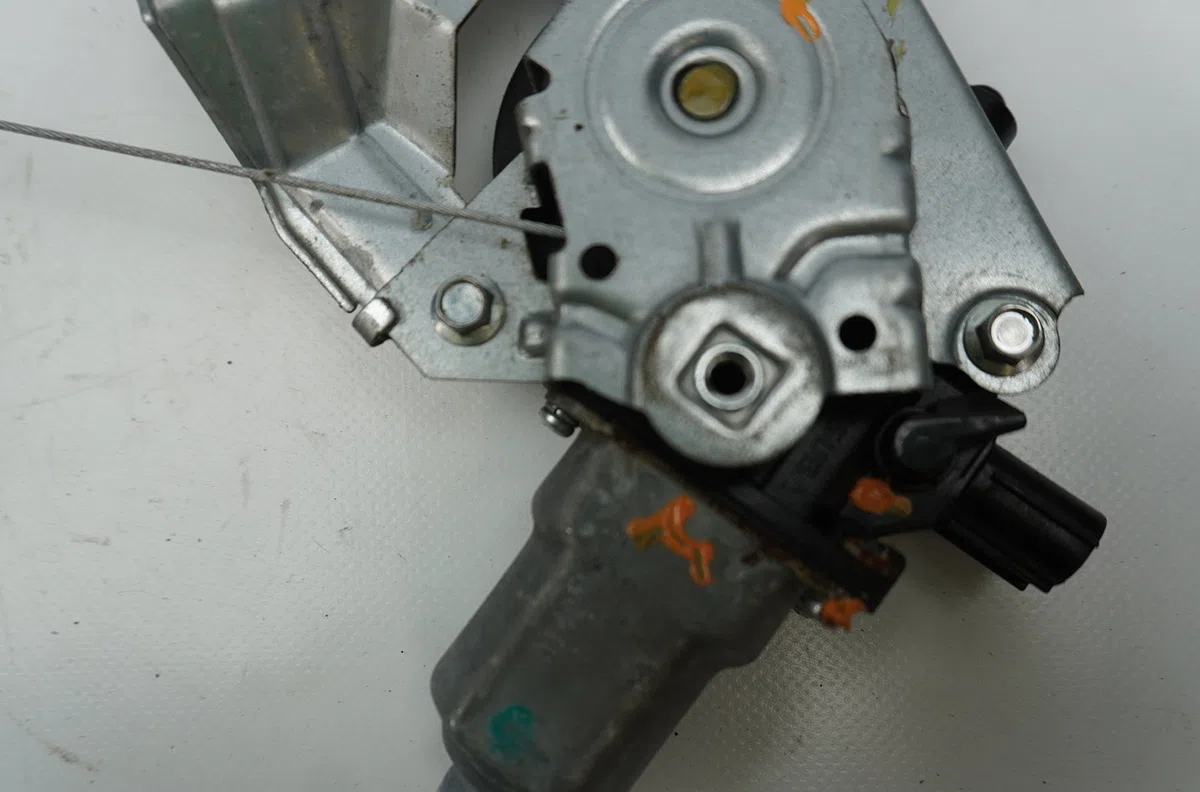 Mecanisme  moteur lève-glace avant droit Honda JAZZ III (GE_, GG_, GP_, ZA_) 1.3 i (ge6, gg3, gg6) (2008) occasion