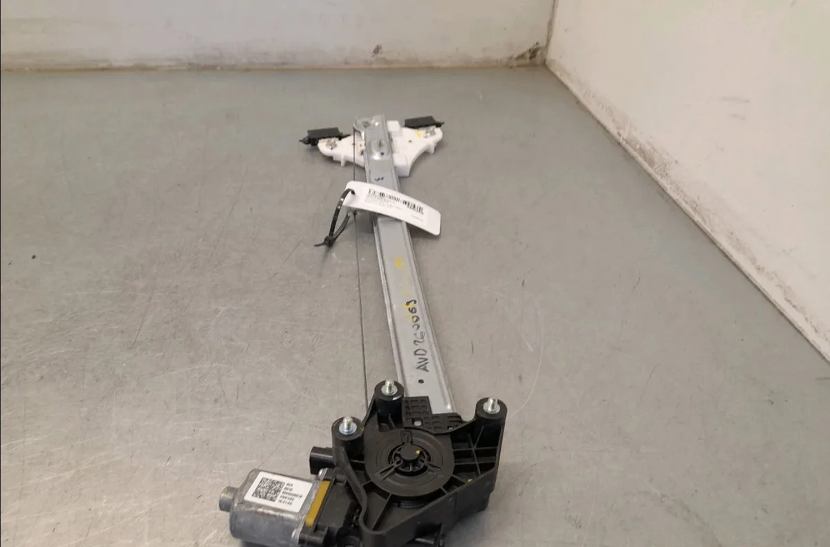 Mecanisme  moteur lève-glace avant droit Hyundai I20 III (BC3, BI3) 1.0 t-gdi hybrid 48v (2020) occasion