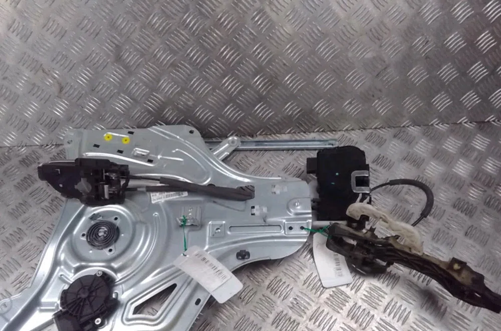 Mecanisme moteur lève-glace avant droit Hyundai Ix35 (LM, EL, ELH) 2.0 crdi 4wd (2010) occasion