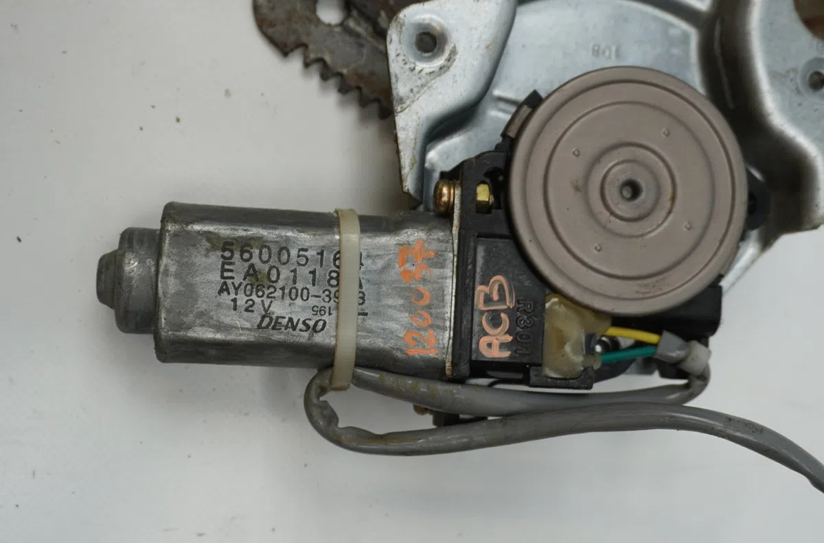 Mecanisme  moteur lève-glace avant droit Jeep GRAND CHEROKEE I (ZJ, ZG) 2.5 td 4x4 (z) (1995-1999) occasion