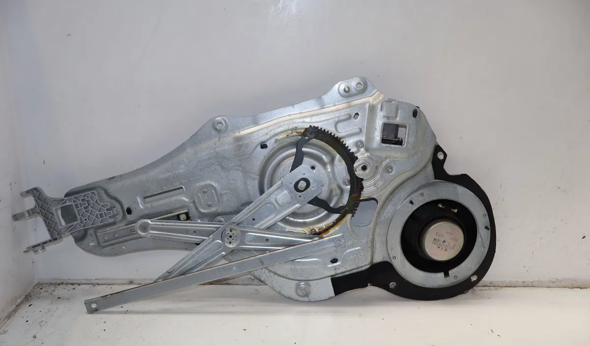 Mecanisme  moteur lève-glace avant droit Kia SPORTAGE III (SL) 1.7 crdi (2010) occasion