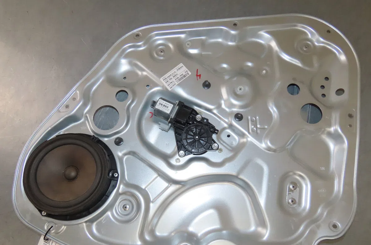 Mecanisme moteur lève-glace avant droit Kia VENGA (YN) 1.4 crdi 90 (2010) occasion