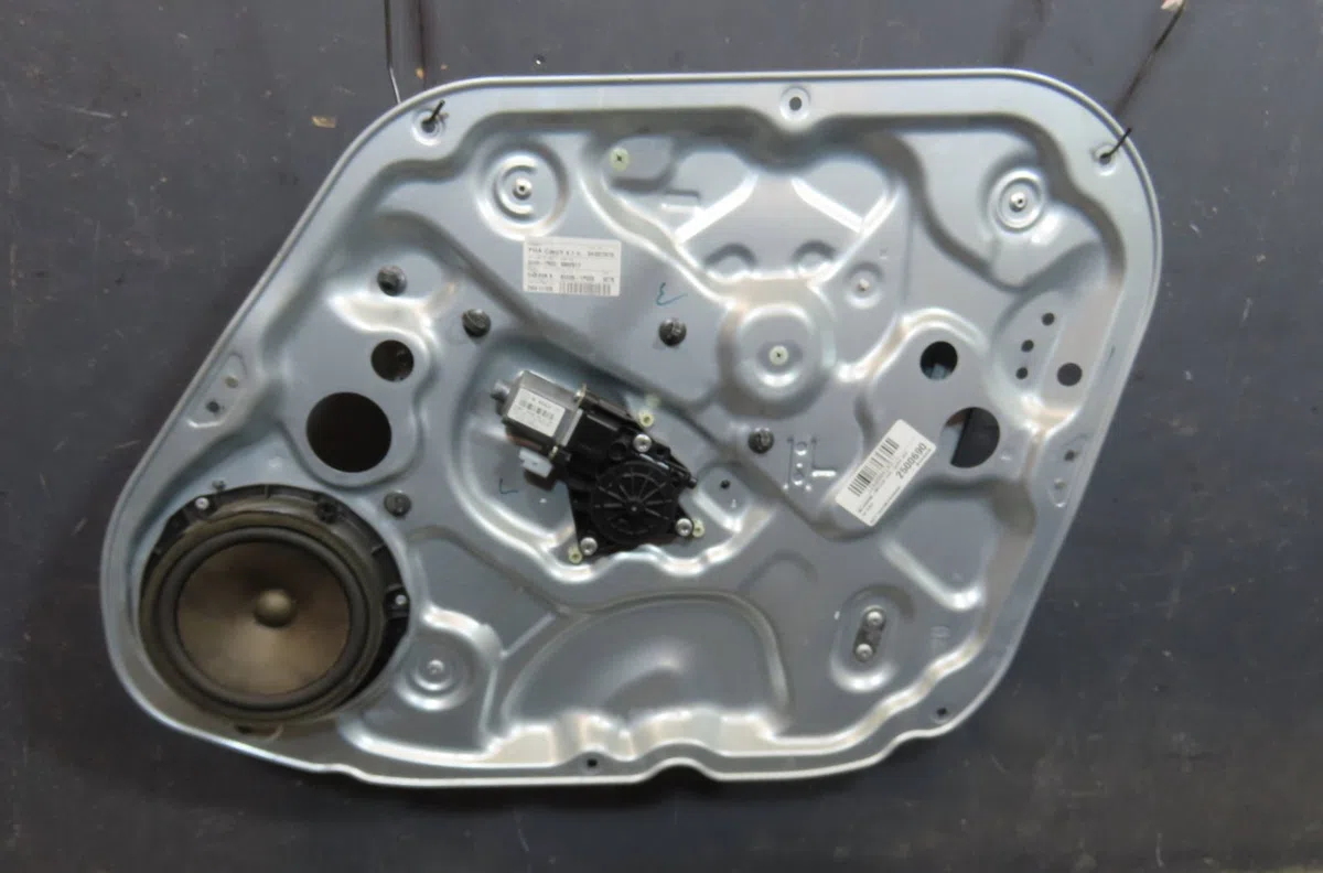 Mecanisme moteur lève-glace avant droit Kia VENGA (YN) 1.4 crdi 90 (2010) occasion