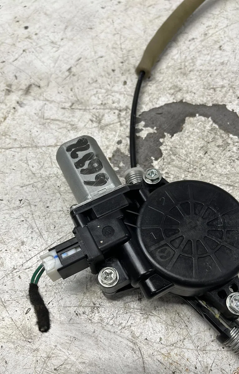 Mecanisme  moteur lève-glace avant droit MAZDA 3 2 PHASE 1 occasion