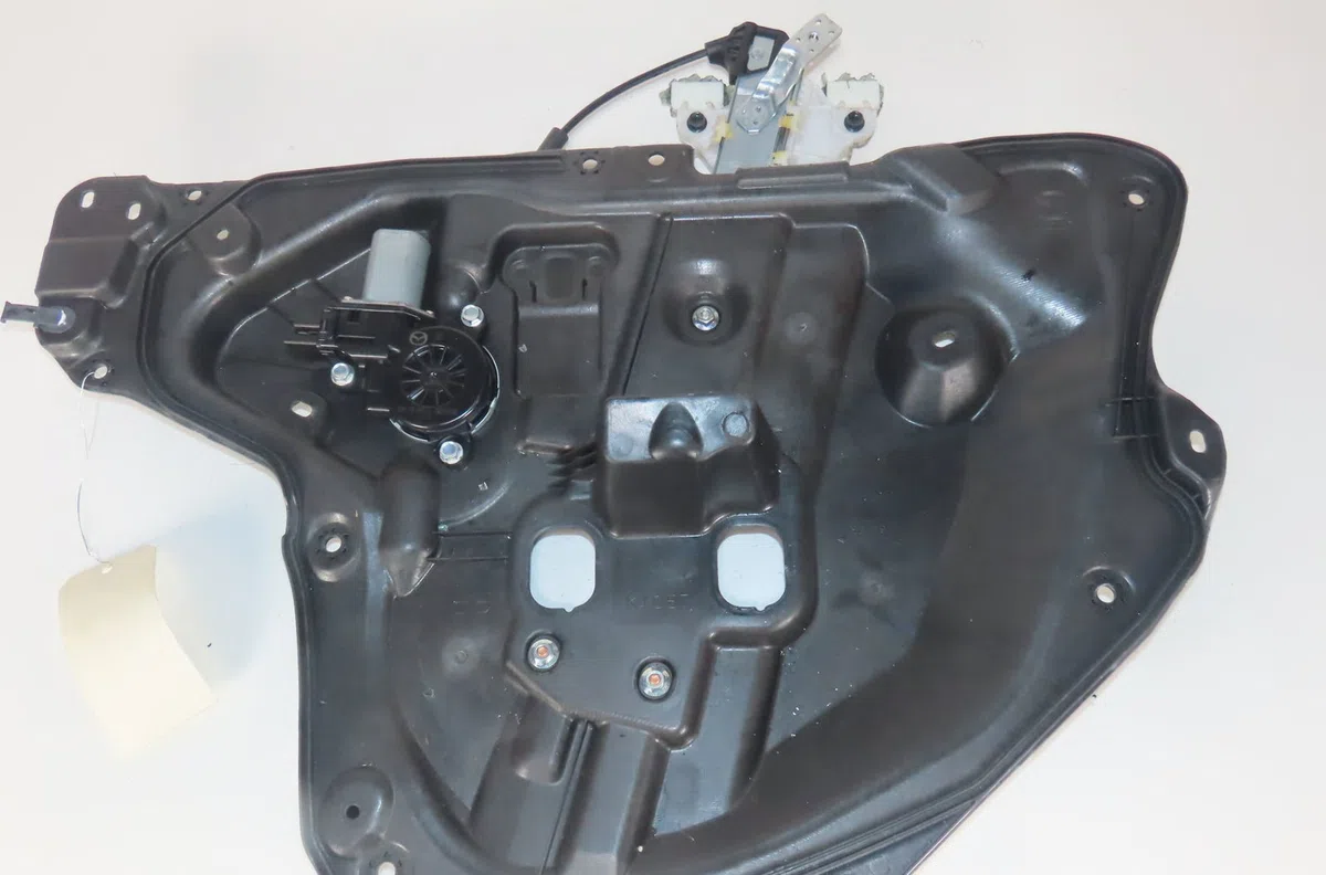 Mecanisme  moteur lève-glace avant droit Mazda 3 A trois volumes (BM_, BN_) 2.2 d (2013-2019) occasion