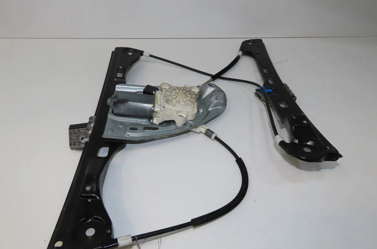 Mecanisme moteur lève-glace avant droit Mercedes-benz CLASSE C (W203) C 220 cdi (203.008) (2003-2007) occasion