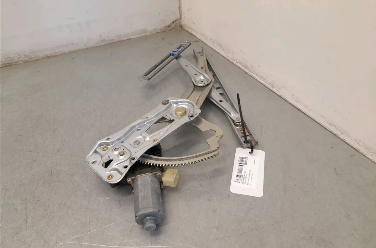 Mecanisme moteur lève-glace avant droit Mercedes-benz CLK (C208) Clk 200 kompressor (208.344) (2000-2002) occasion