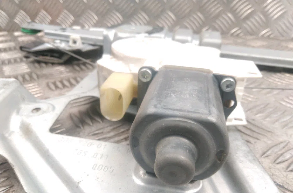 Mecanisme  moteur lève-glace avant droit Mercedes-benz SPRINTER 3,5-t Camionnette (B906) 315 cdi (906.631, 906.633, 906.