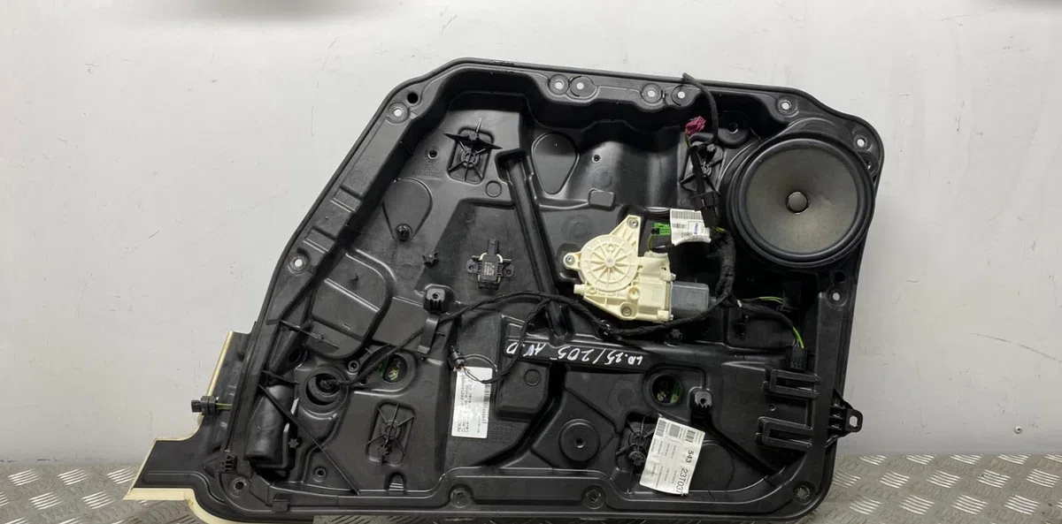Mecanisme  moteur lève-glace avant droit MERCEDES CLASSE B 246 PHASE 1 occasion