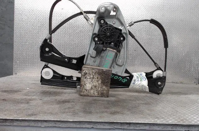 Mecanisme moteur lève-glace avant droit MERCEDES CLASSE C 203 COUPE SPORT CLASSE C 203 COUPE SPORT PHASE 1 occasion