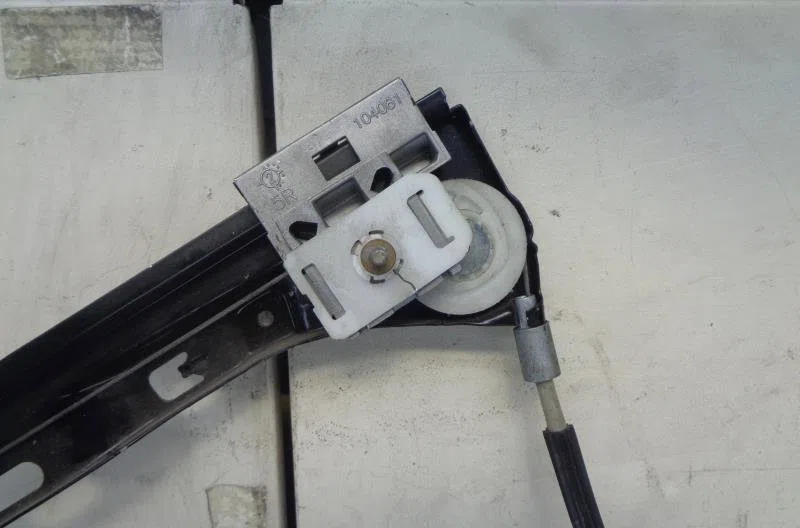 Mecanisme  moteur lève-glace avant droit MERCEDES CLASSE C 203 PHASE 1 BREAK occasion