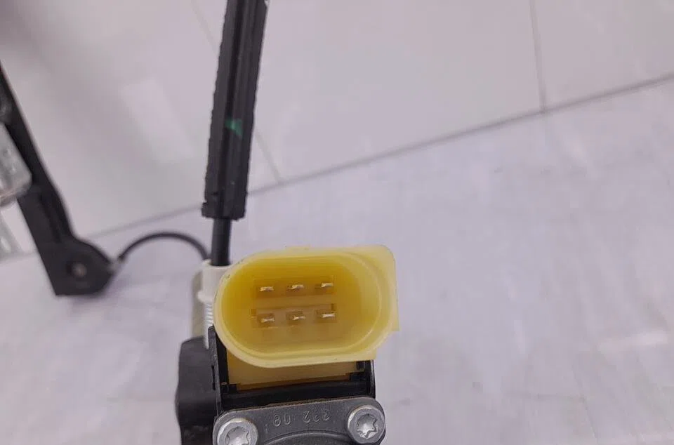 Mecanisme moteur lève-glace avant droit MINI MINI 2 R56 PHASE 1 occasion
