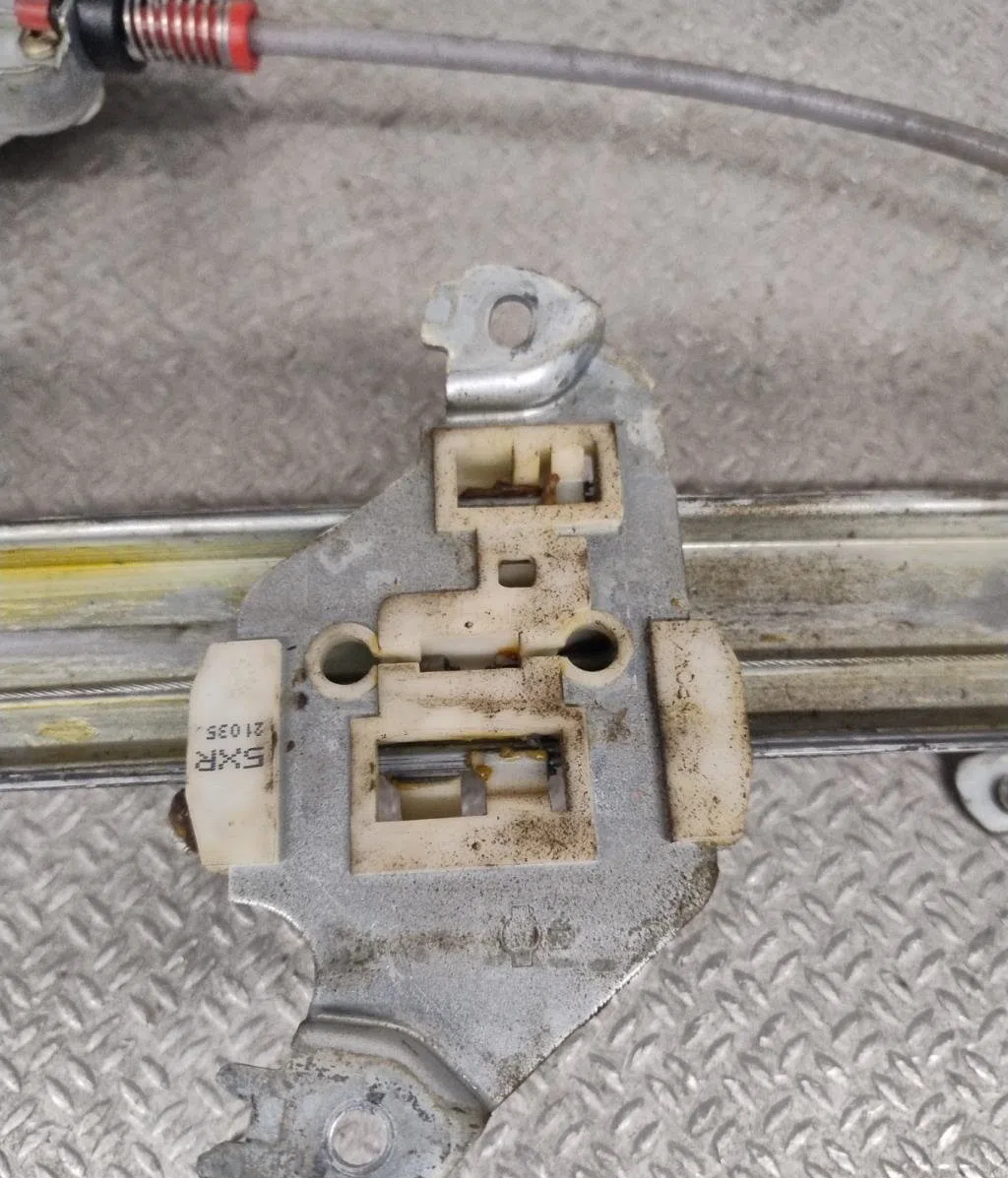 Mecanisme  moteur lève-glace avant droit NISSAN MICRA 3 PHASE 1 occasion