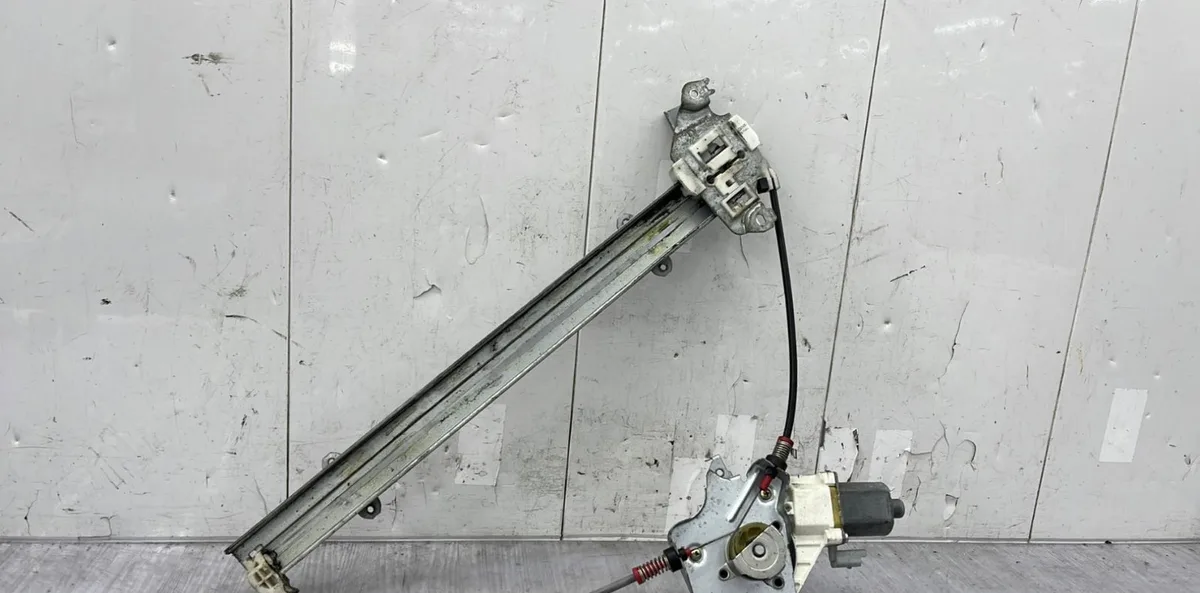 Mecanisme moteur lève-glace avant droit NISSAN MICRA 3 PHASE 2 occasion
