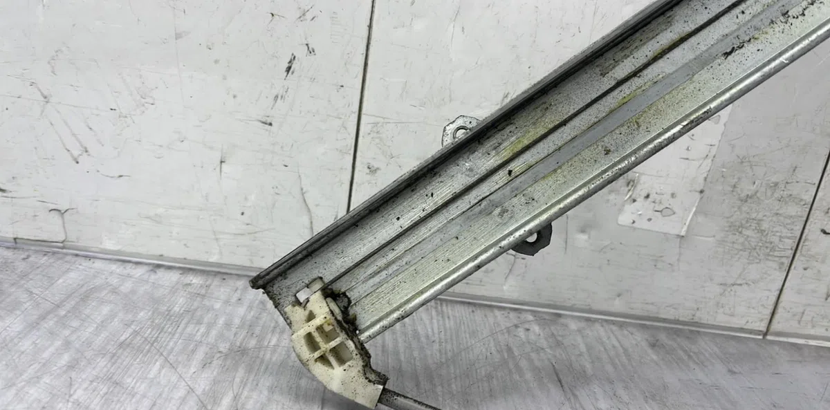 Mecanisme  moteur lève-glace avant droit NISSAN MICRA 3 PHASE 2 occasion