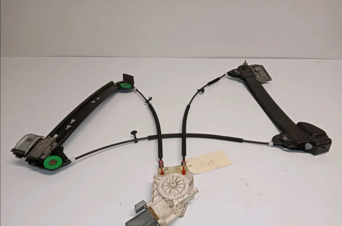 Mecanisme  moteur lève-glace avant droit Nissan MICRA CC III (K12) 1.4 16v (2005) occasion