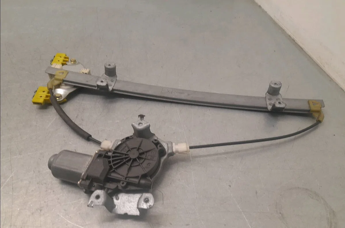 Mecanisme moteur lève-glace avant droit NISSAN NOTE I 1.5 DCI 68ch occasion