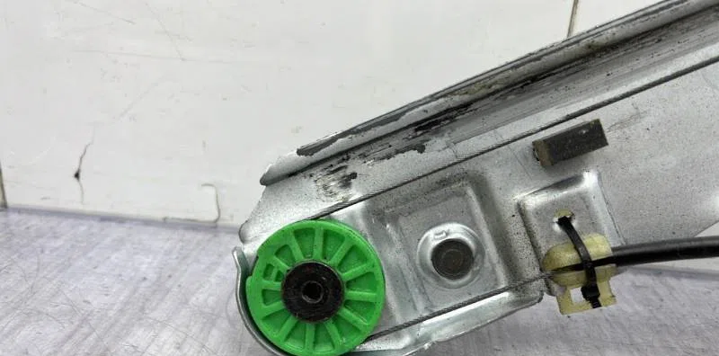 Mecanisme  moteur lève-glace avant droit NISSAN NV400 occasion