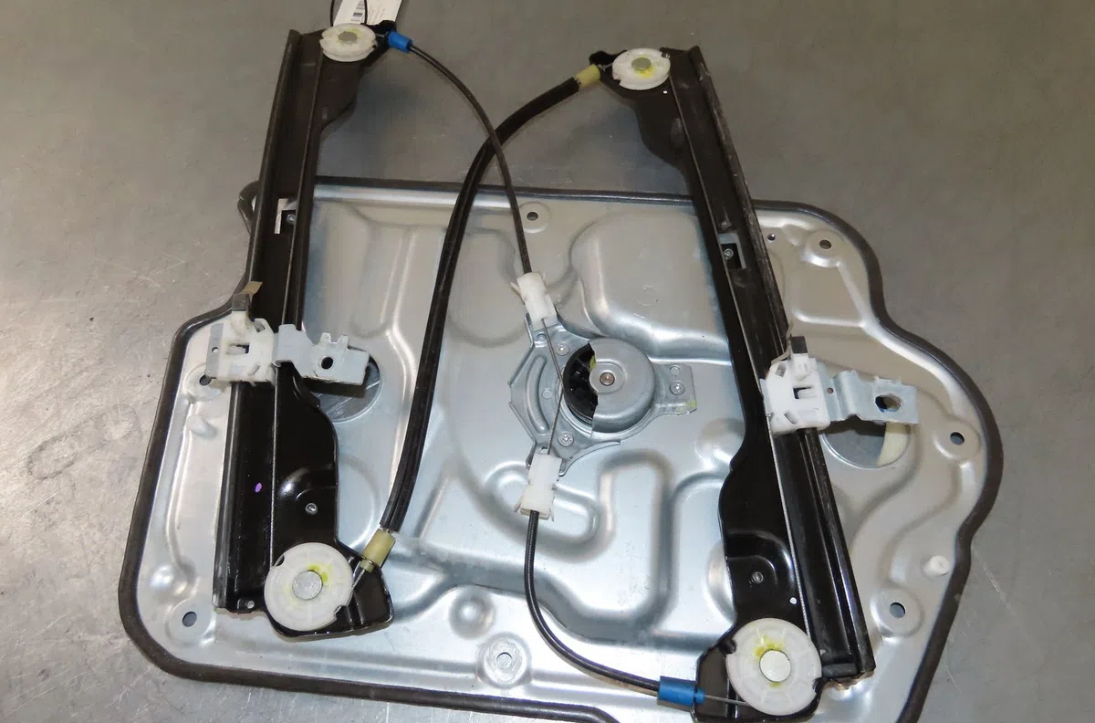 Mecanisme moteur lève-glace avant droit Nissan QASHQAI - QASHQAI 2 I (J10, NJ10, JJ10E) 1.5 dci (2010-2013) 5 portes oc
