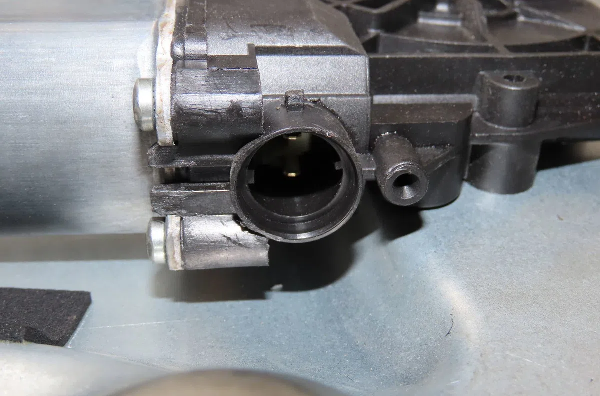 Mecanisme  moteur lève-glace avant droit Nissan QASHQAI - QASHQAI 2 I (J10, NJ10, JJ10E) 1.6 dci traction intégrale (201