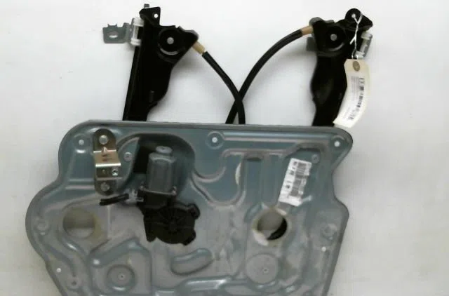 Mecanisme moteur lève-glace avant droit Nissan QASHQAI - QASHQAI 2 I (J10, NJ10, JJ10E) 2.0 dci traction intégrale (200