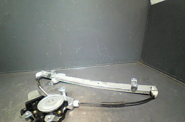 Mecanisme moteur lève-glace avant droit Nissan X-TRAIL I (T30) 2.2 dci 4x4 (2001-2008) 5 portes occasion