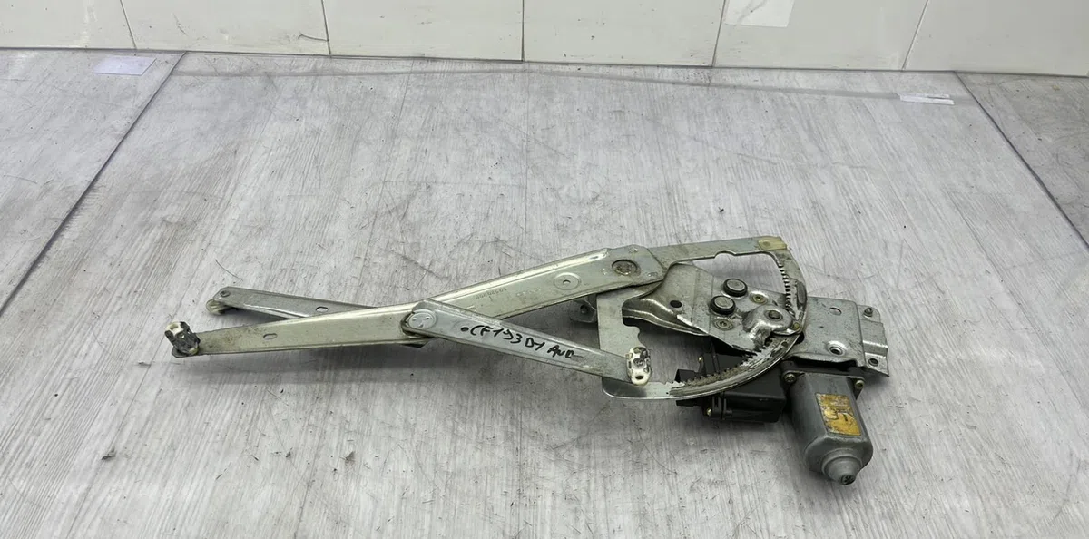 Mecanisme  moteur lève-glace avant droit OPEL ASTRA F PHASE 1 BREAK occasion