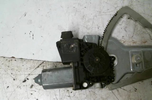 Mecanisme  moteur lève-glace avant droit Opel ASTRA G Coupé (T98) 1.8 16v (f07) (2000-2005) occasion