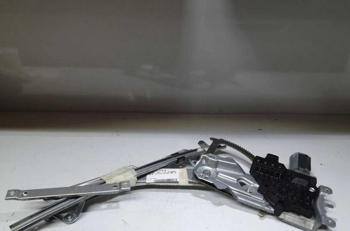 Mecanisme  moteur lève-glace avant droit OPEL ASTRA H PHASE 2 occasion