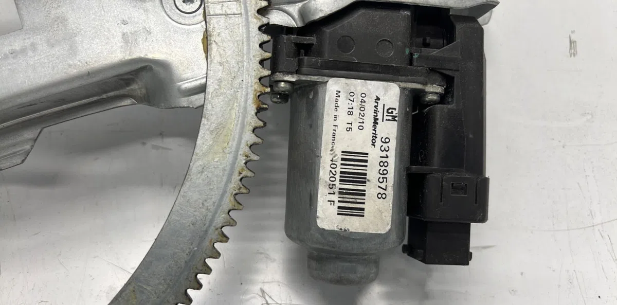 Mecanisme  moteur lève-glace avant droit OPEL CALIBRA COUPE occasion