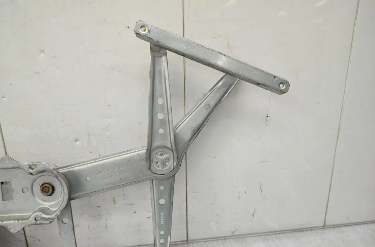 Mecanisme  moteur lève-glace avant droit OPEL CORSA C PHASE 1 occasion
