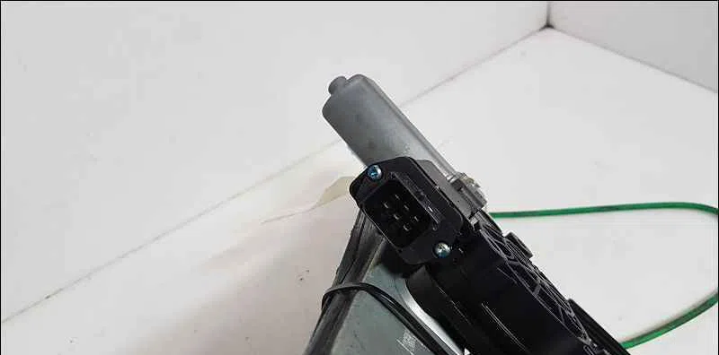 Mecanisme  moteur lève-glace avant droit OPEL CORSA IV occasion