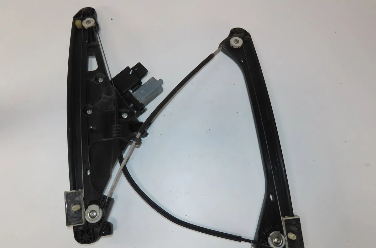 Mecanisme  moteur lève-glace avant droit Opel GRANDLAND - GRANDLAND X (A18, P1UO) 1.2 (75) (2017) occasion