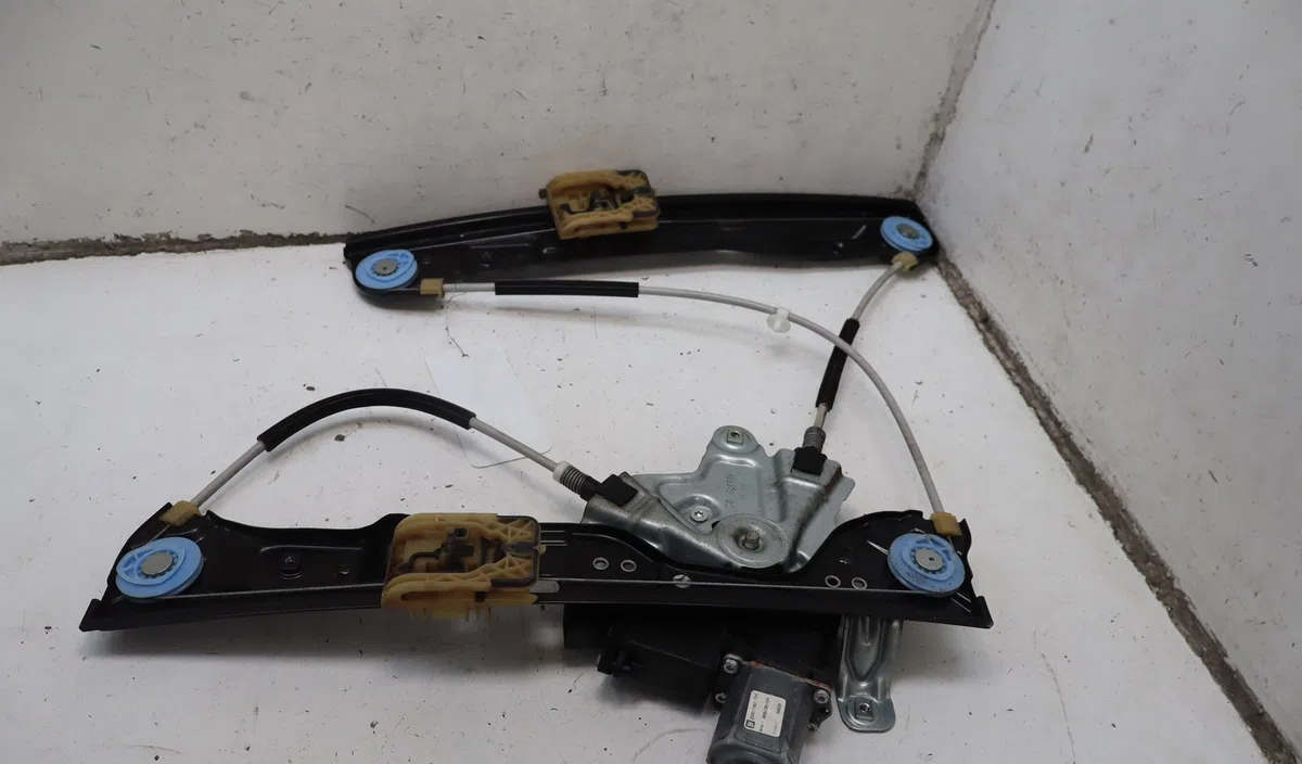 Mecanisme  moteur lève-glace avant droit Opel INSIGNIA A Sports Tourer (G09) 2.0 cdti 4x4 (35) (2013-2015) occasion