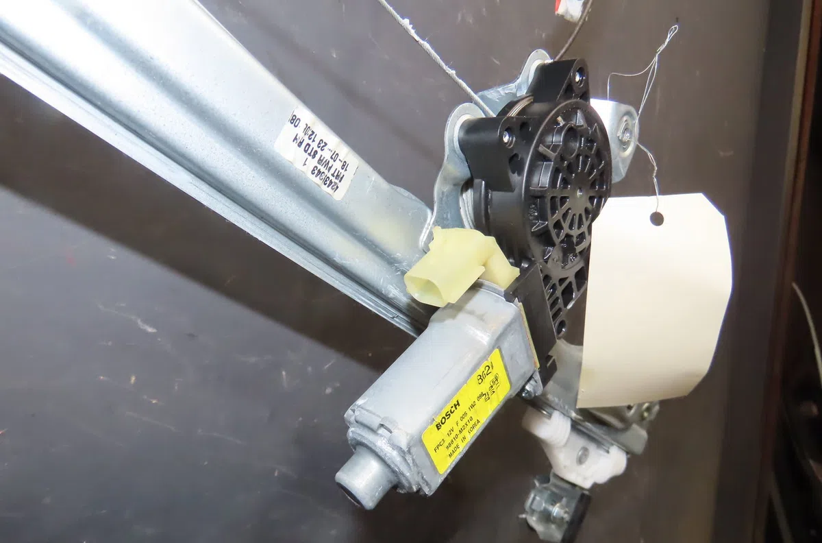 Mecanisme  moteur lève-glace avant droit Opel KARL (C16) 1.0 (2015-2018) occasion