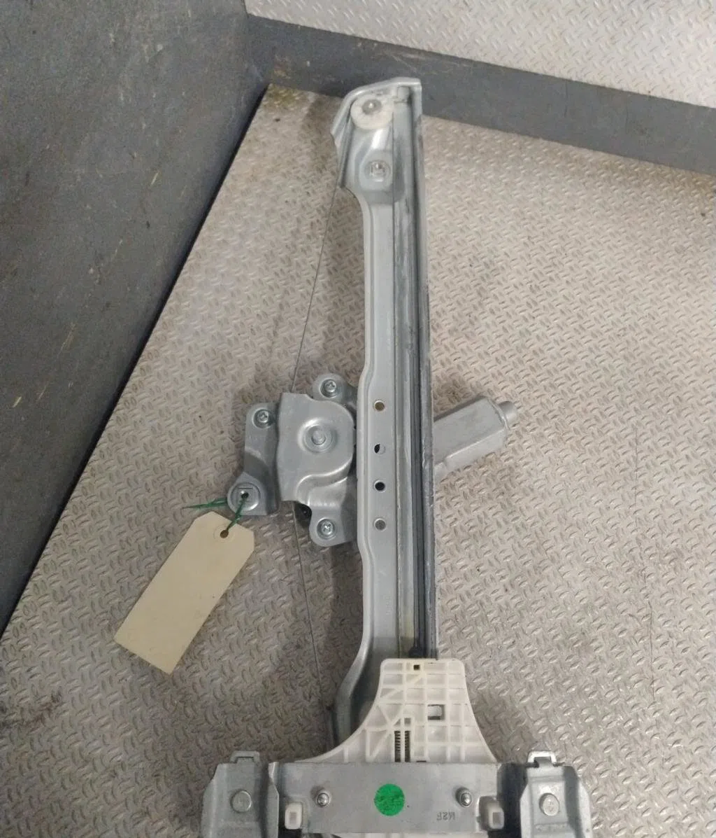 Mecanisme  moteur lève-glace avant droit Opel KARL (C16) 1.0 (2015-2018) occasion