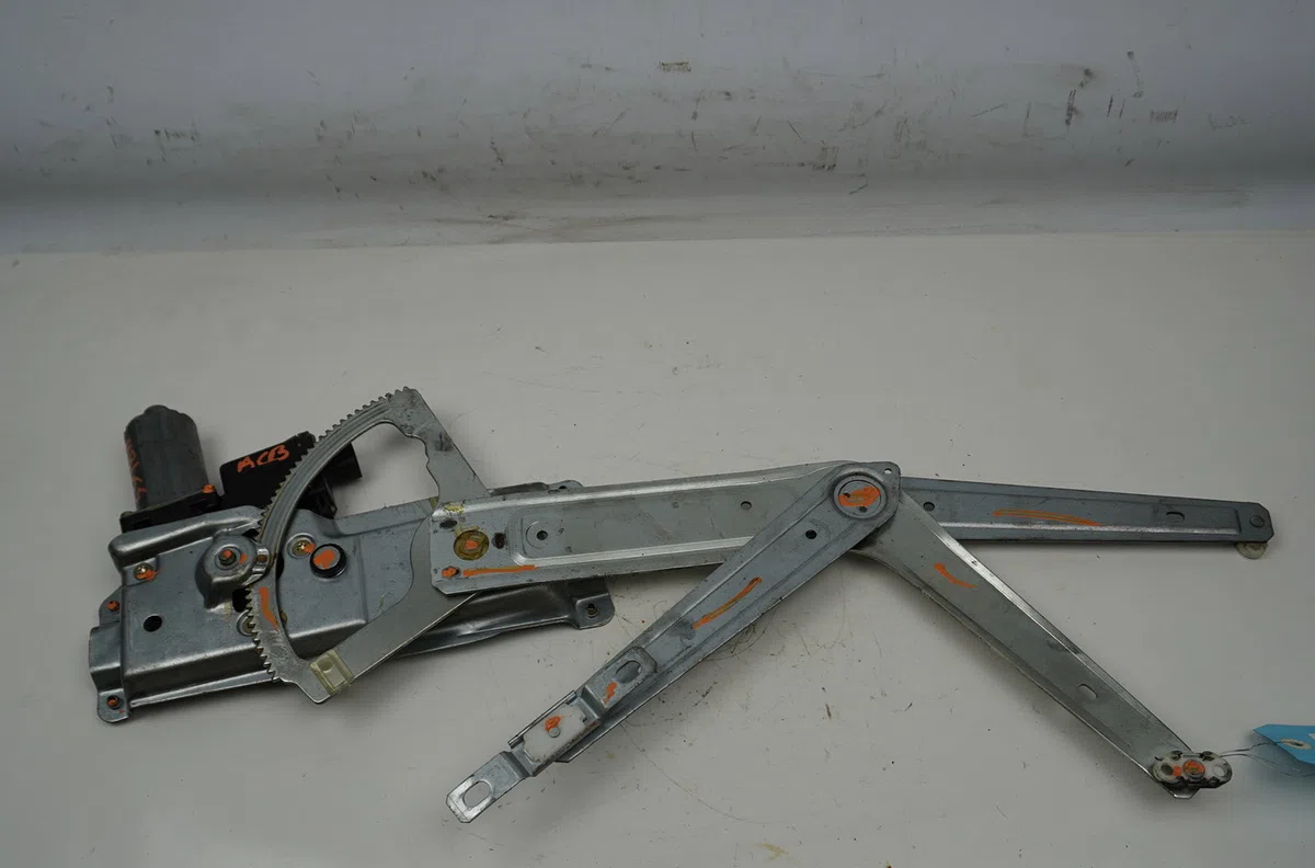 Mecanisme moteur lève-glace avant droit Opel TIGRA (S93) 1.4 16v (f07) (1994-2000) occasion