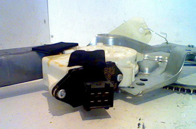 Mecanisme  moteur lève-glace avant droit OPEL VECTRA III 2003 occasion